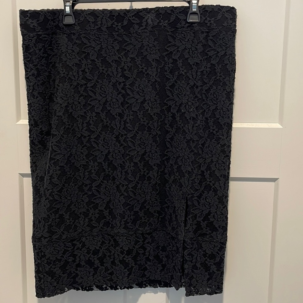 Brand new - black lace skirt
